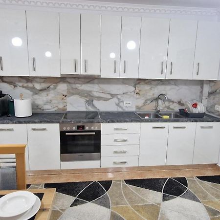 Daily Rent Apartment City Center Elbasan 6 Luaran gambar
