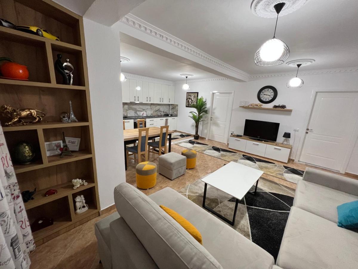 Daily Rent Apartment City Center Elbasan 6 Luaran gambar