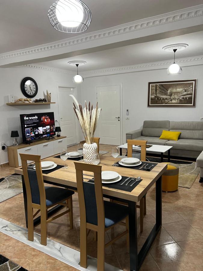 Daily Rent Apartment City Center Elbasan 6 Luaran gambar