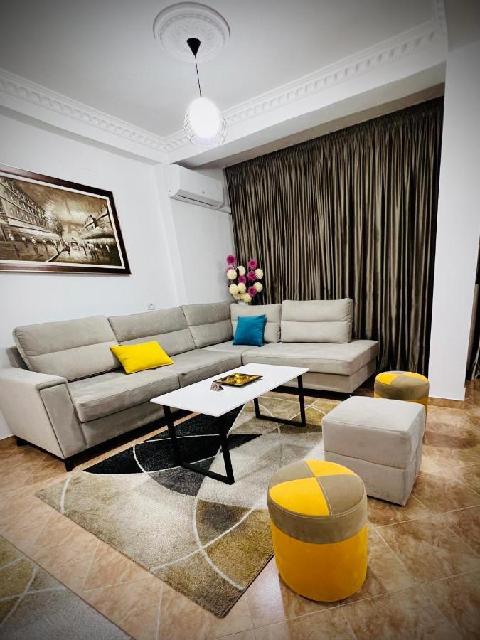 Daily Rent Apartment City Center Elbasan 6 Luaran gambar