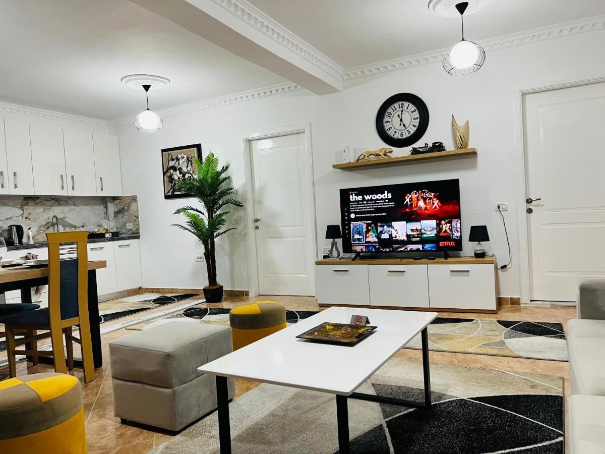Daily Rent Apartment City Center Elbasan 6 Luaran gambar