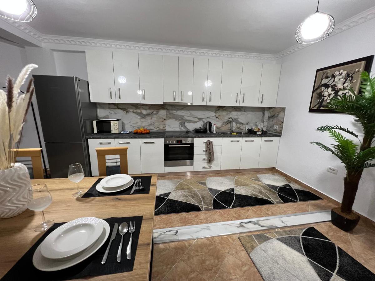 Daily Rent Apartment City Center Elbasan 6 Luaran gambar