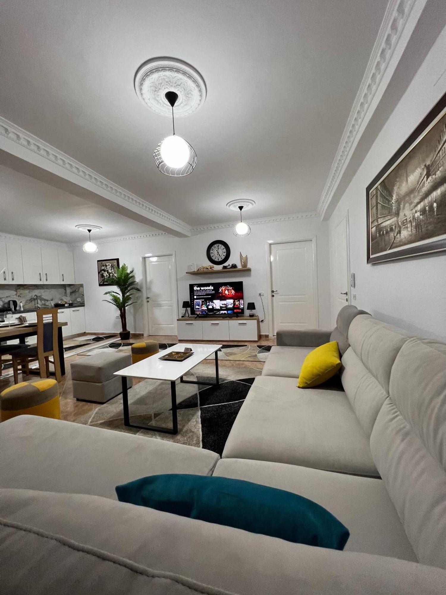 Daily Rent Apartment City Center Elbasan 6 Luaran gambar